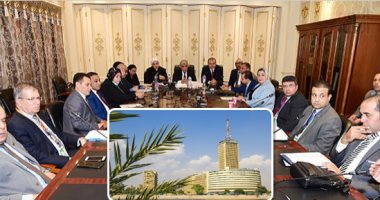 البرلمان ينحاز لماسبيرو.. لجنة القوى العاملة توصى بتعزيز موازنة الهيئة الوطنية للإعلام لصرف علاوات بـ600 مليون جنيه.. وتوجه بتنفيذ قرارات الترقية للعاملين.. وممثل وزارة المالية: المشكلة فى توفير السيولة المالية