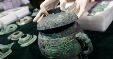 علماء الآثار يكتشفون أوانى أثرية برونزية عمرها 3000 عام فى الصين
