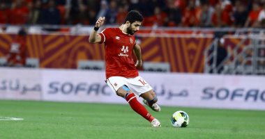 أيمن أشرف يغيب عن مباراة الأهلي القادمة بالدوري بسبب الإيقاف