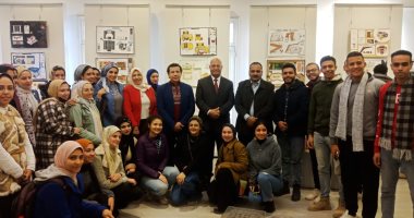 رئيس جامعة بنها يفتتح معرض تصميم الأثاث لطلاب الفنون التطبيقية.. صور