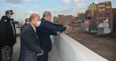 محافظ القليوبية يتابع المشروعات وأعمال النظافة والإشغالات ببنها وشبرا الخيمة