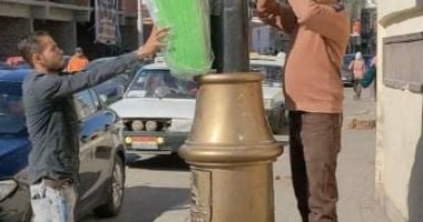 تركيب صناديق القمامة لدعم منظومة النظافة بشوارع مدينة بنى سويف