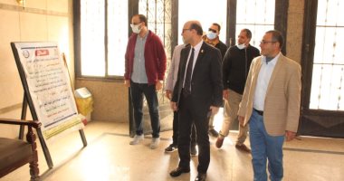 نائب رئيس جامعة أسيوط يتفقد وحدة علاج أعضاء هيئة التدريس ويتابع انتظام العمل بها.. صور