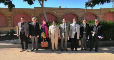 لجنة مركز ضمان الجودة والاعتماد تزور كليتى التجارة والهندسة بجامعة أسوان