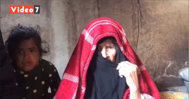 حكاية أكبر معمرة على أرض سيناء.. البدوية "عايشة" منذ 100 سنة.. تستقبل زوار من كل المحافظات بالدعاء.. وتؤكد: عشت حياتى راعية أغنام طعامى القمح والشعير.. وهدية زواجى "بطانية ومخدة " ولم أنجب أطفالا.. فيديو وصور