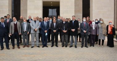 وزير التنمية المحلية يباشر عمله من مقر الوزارة بالعاصمة الإدارية الجديدة