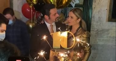  نيكول سابا تحتفل بعيد زواجها العاشر من يوسف الخال.. فيديو