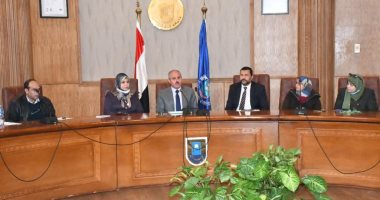 رئيس جامعة القناة: الانضباط وسرعة الأداء والدقة هى سمات المرحلة الحالية
