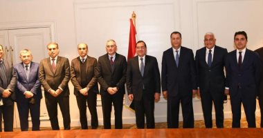 موجز الاقتصاد اليوم الجمعة 24-12-2021.. إيني تستثمر مليار دولار في مصر