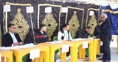 توافد الأعضاء على الجمعية العمومية للنادى المصرى فى بورسعيد.. صور