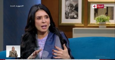 دينا: "الراقصة حافية القدم" أكثر لقب أعجبني 