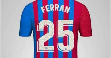 تعرف على قميص فيران توريس مع برشلونة