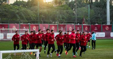 المُرشحون للرحيل عن الأهلى.. كهربا يقترب من مُغادرة الدكة للدورى التركى.. الإصابات تكتب نهاية محمد محمود فى القلعة الحمراء.. العروض المحلية تطارد متولى.. ومحمود وحيد يفشل فى خلافة معلول ويستعد للمُغادرة