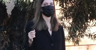من فيفيان لـ زهرة.. أنجلينا جولى تستمتع بوقتها بصحبة بناتها