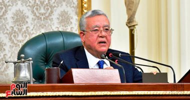 الحكومة تواجه ظاهرة التسرب بتعديلات على قانون التعليم.. 500 جنيه غرامة على والد الطفل المتغيب عن المدرسة دون عذر مقبول خلال أسبوع من تسلم الكتب.. ولجنة التعليم بمجلس النواب ترفض التعديلات