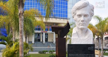 تمثال وشارع وقاعة احتفالات كبرى.. بورسعيد تكرم ابنها الراحل محمود ياسين.. فيديو وصور