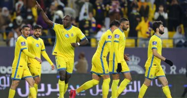 النصر يتخطى عقبة الحزم بصعوبة فى الدوري السعودي.. فيديو 