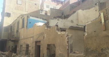 محافظة الجيزة تزيل 6 منشآت مخالفة و وعقارين آيلين للسقوط