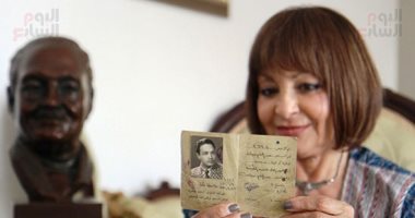 مئوية بابا عبده.. مقتنيات وملابس وصور نادرة للفنان عبد المنعم مدبولى