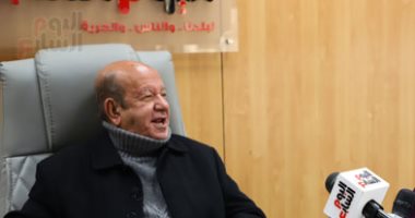 لطفى لبيب: هنيدى والسعدنى خوفونى من "السفارة فى العمارة" والزعيم "فريز بشر"