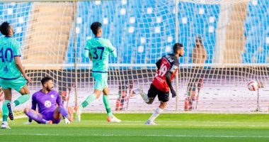 الرائد يفوز على الأهلي بهدف نظيف ويقفز للمركز السادس فى الدورى السعودي 