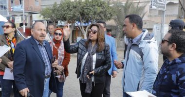 حياة كريمة.. محافظ دمياط تبحث خطة تطوير عدد من مواقف سيارات الأجرة