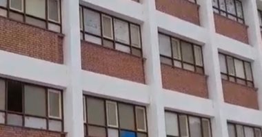 هنا أول مدرسة للطاقة الشمسية فى مصر بقرية بنبان بأسوان.. لايف