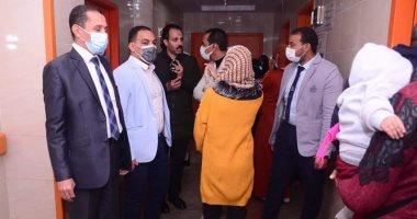 جامعة المنصورة تختتم قافلة "جسور الخير" بعلاج 2479 مواطنا فى الخارجة