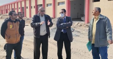 محافظ شمال سيناء يتفقد المنطقة الحرفية بالعريش تمهيدا لتشغيلها بكامل طاقتها