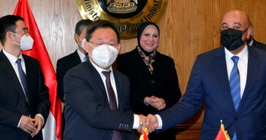 اتفاق مصرى صينى للتعاون فى مجالات تصنيع الحافلات وتوزيع المولدات والمحركات