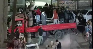 البلد كلها حزينة.. بث مباشر لجنازة أم و3 من أطفالها فقدوا حياتهم بسبب "حلة محشى" 