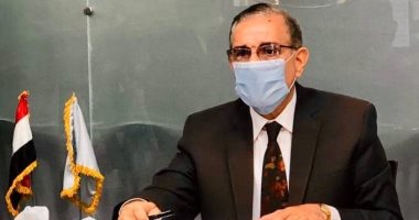 محافظ كفر الشيخ يشهد تسليم 10 عقود تقنين أراضى أملاك الدولة للمستفيدين