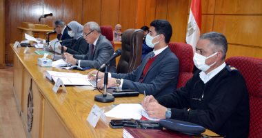 محافظ القليوبية يعلن رفع درجة الاستعداد تزامنا مع الاحتفال بعيد الميلاد