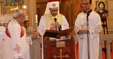 مطران الإسماعيلية للأقباط الكاثوليك يلتقى بكهنة الإيبارشية
