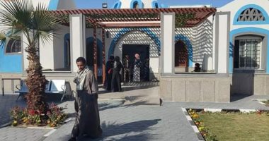 وحدة صحة الأسرة بالمراشدة قنا تستقبل المواطنين للكشف والعلاج