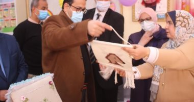 وكيل تعليم الغربية يفتتح معرض نتائج العام الجديد بإدارة شرق طنطا التعليمية
