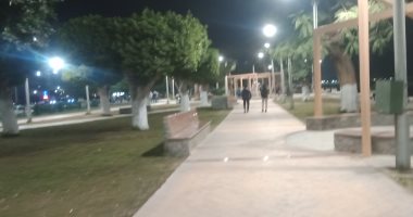 أجواء مبهرة فى طقس دافئ.. كورنيش المنيا يتجمل لاستقبال احتفالات العام الجديد