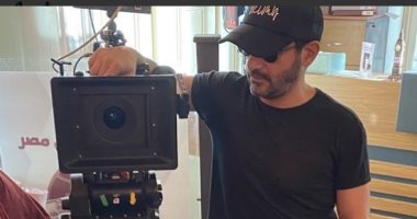 أحمد حلمى يسأل جمهوره: تفتكروا إيه أكتر حاجة بحبها جوه الصورة؟