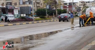 أمطار تضرب المحافظات ورفع الطوارئ.. سقوط أمطار بالإسماعيلية.. والإسكندرية تستعد لاستقبال نوة رأس السنة... انتشار مكثف لـ494 معدة لشفط الأمطار بالغربية.. هطول للأمطار بكفر الشيخ وخفيفة على شمال الصعيد.. صور