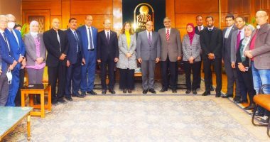 "التخطيط" تتابع عملية التحكيم النهائية لجوائز التميز الحكومي بجامعة أسيوط