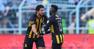 لاعبو اتحاد جدة يستقبلون أحمد حجازى بالأحضان.. فيديو 
