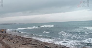أمطار غزيرة تضرب الإسكندرية فى نوة رأس السنة.. لايف