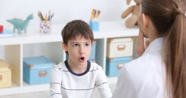 "طفلى يتعرض للابتزاز لسلب مصروفه وأدواته بالمدرسة".. 6 نصائح للتصرف بشكل صحيح