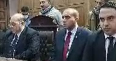 لحظة الحكم بالإعدام لقاتل الطفلة علياء وإلقاء جثتها بالقمامة.. فيديو
