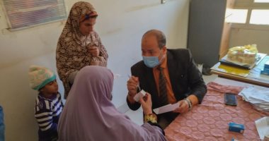 قافلة جامعة سوهاج الطبية تنطلق لقرية الطليحات وتعالج 1113 مواطنا بالمجان