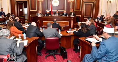 وزير الأوقاف يدعو لجنة الصحة بالشيوخ لتنظيم قوافل للتوعية بالزيادة السكانية