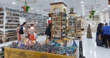 رئيس التنمية الصناعية يبحث مع جمعية مصنعى القاهرة الجديدة تطوير الاستثمار الصناعى