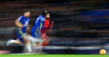 سرعة محمد صلاح الهائلة في مباراة تشيلسي حديث السوشيال ميديا.. صورة