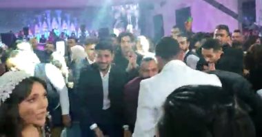 نجوم الأهلى ووالد العريس يشعلون حفل زفاف رامى ربيعة بحضور المطرب الشعبى الليثى
