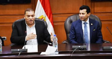 وزير الشباب والرياضة يجتمع مع ممثلي الأزهر والكنيسة